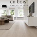 Parquet blanchi dans un salon lumineux apportant une ambiance chaleureuse