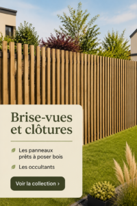 Panneaux de brise-vue en bois dans un jardin luxuriant.