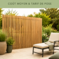 Clôture en bois élégante dans un jardin