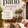 Patio en bois avec mobilier confortable et plantes décoratives.