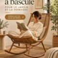 Chaises à bascule confortables sur un patio ensoleillé, parfait pour se détendre.